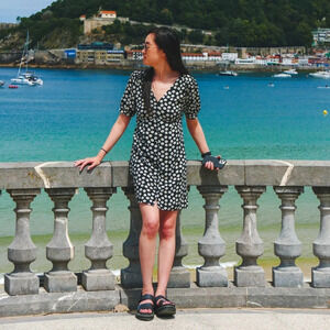 Primark Black and White Puff Sleeve V-Neck Sundress with Mini Daisies in Size 8